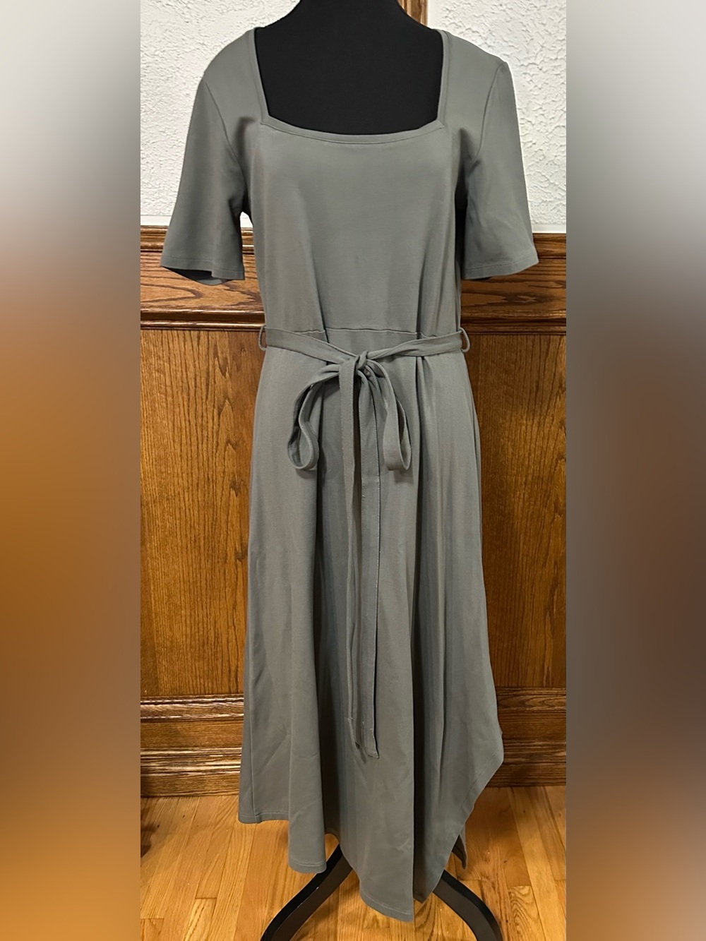 Club Monaco Olive Short-Sleeve Belted Maxi Dress